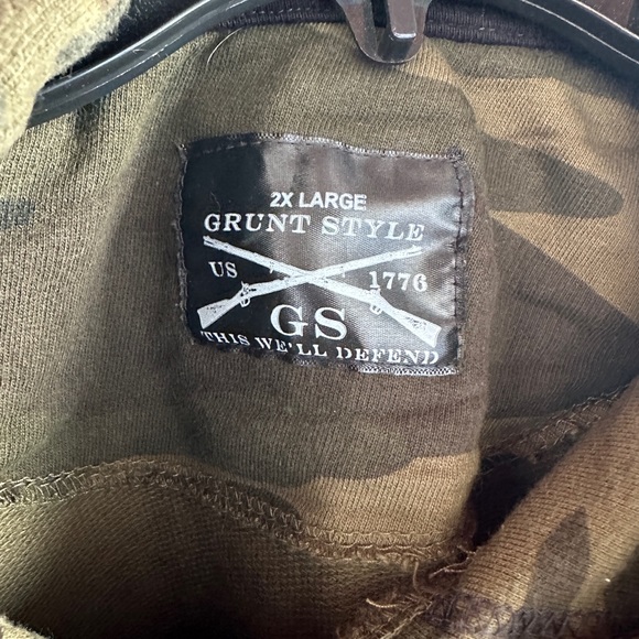 Men’s camel grunt style hoodie - Picture 3 of 3